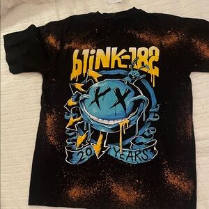 Graphic T-Shirt - Black and Blue band tee Blinker 182